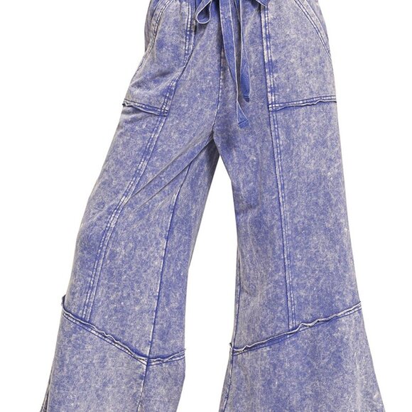 Zenana Exposed Seam Flare Hem Pants with Pockets, Mineral Wash Marlin - Picture 2 of 5